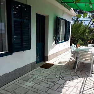 apartmani-neda-trogir.hotels-in-trogir.com/